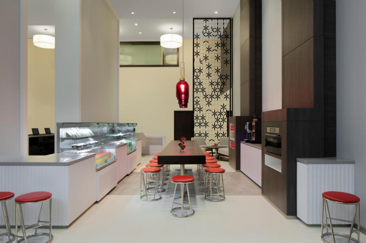 Hyatt Place Dubai Jumeirah Residences Exterior photo