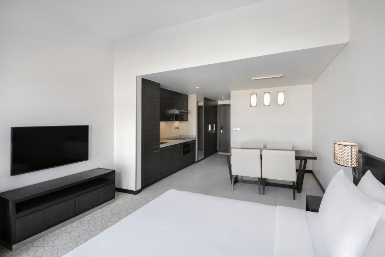 Hyatt Place Dubai Jumeirah Residences Exterior photo