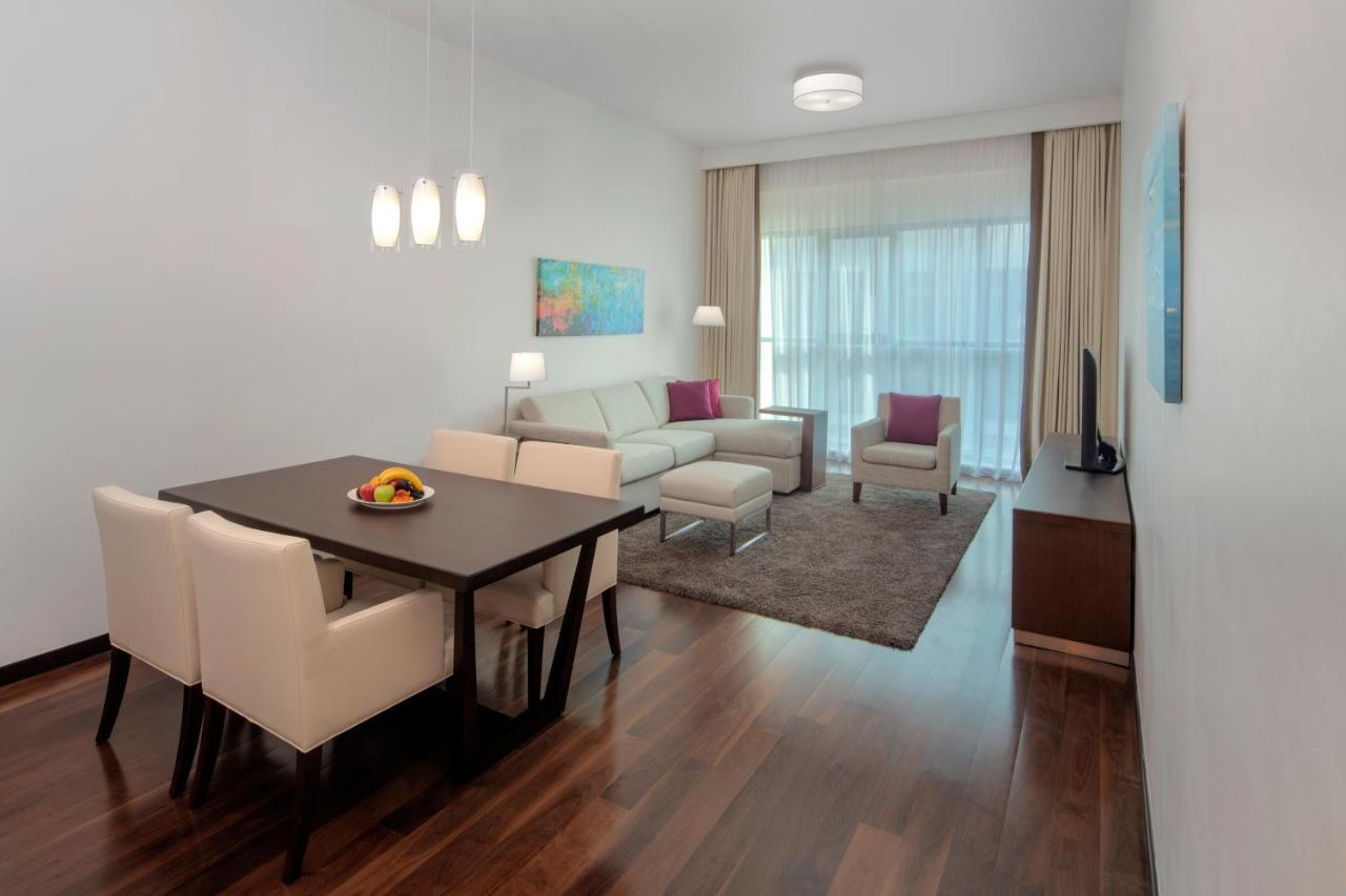 Hyatt Place Dubai Jumeirah Residences Exterior photo
