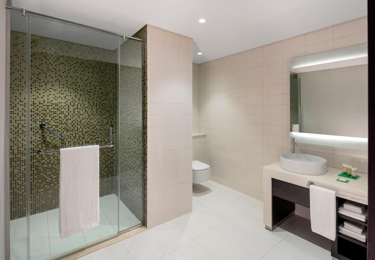 Hyatt Place Dubai Jumeirah Residences Exterior photo