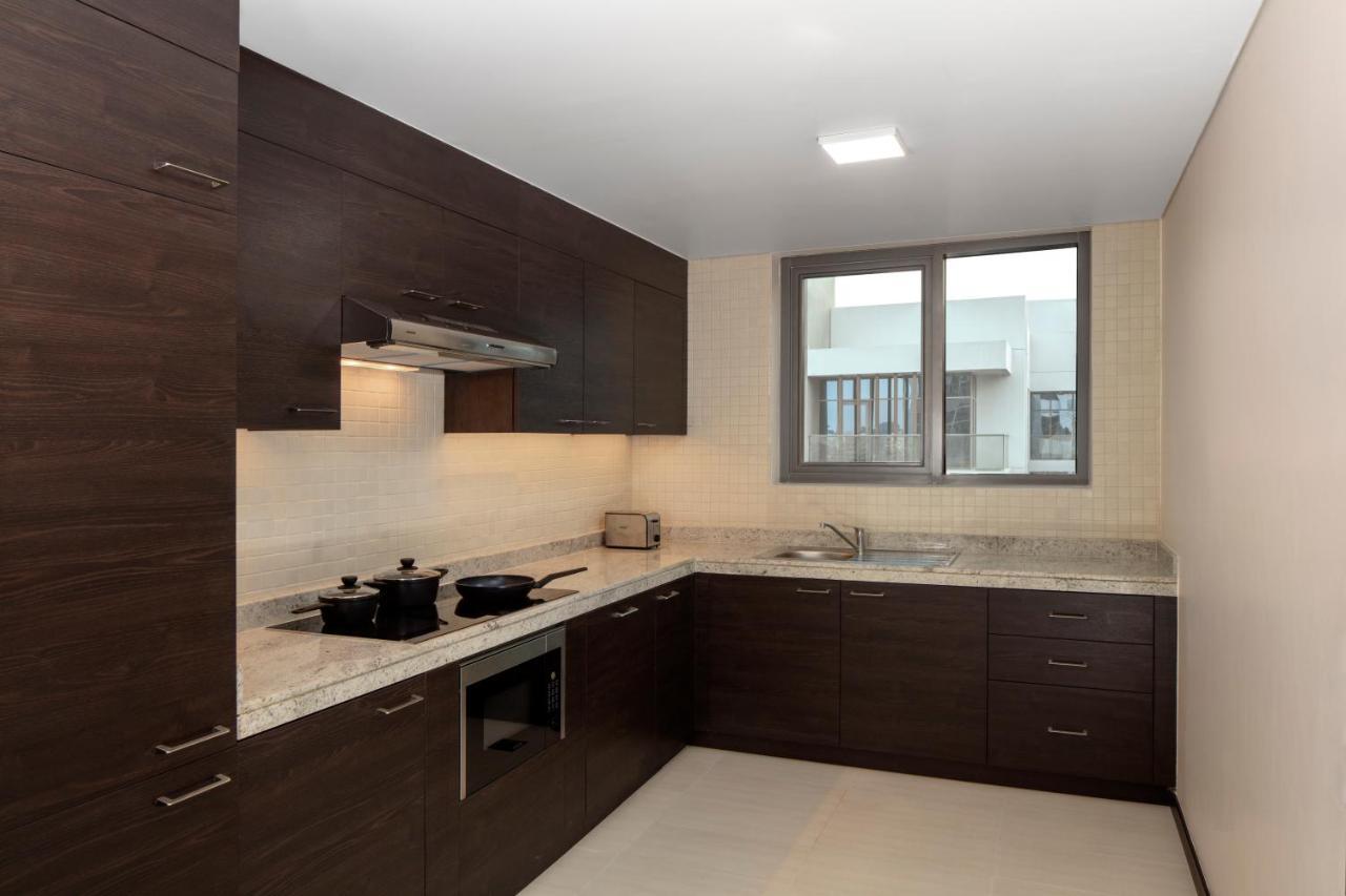 Hyatt Place Dubai Jumeirah Residences Exterior photo