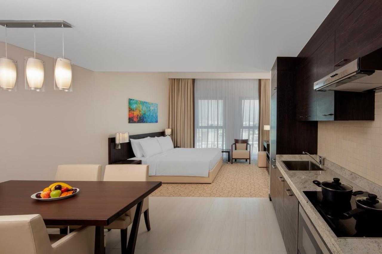 Hyatt Place Dubai Jumeirah Residences Exterior photo